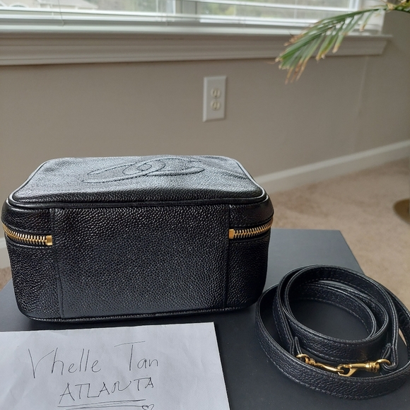 Chanel Vintage Vanity Zip Around Caviar - Picture 4 of 17